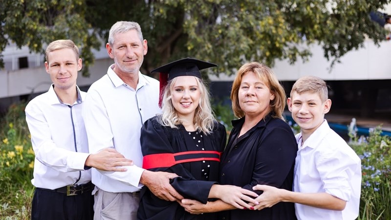 Drie broers van Bloemfontein leef voluit ondanks nierkwaal Drie broers van Bloemfontein leef voluit ondanks nierkwaal | News Article