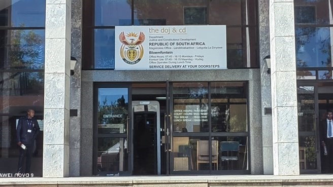 Sekssake dien in Bloemfontein-hof Sekssake dien in Bloemfontein-hof | News Article
