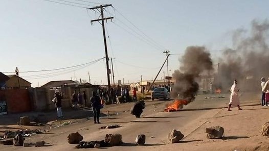 Police arrest 31 #Matjhabeng protesters Police arrest 31 #Matjhabeng protesters | News Article