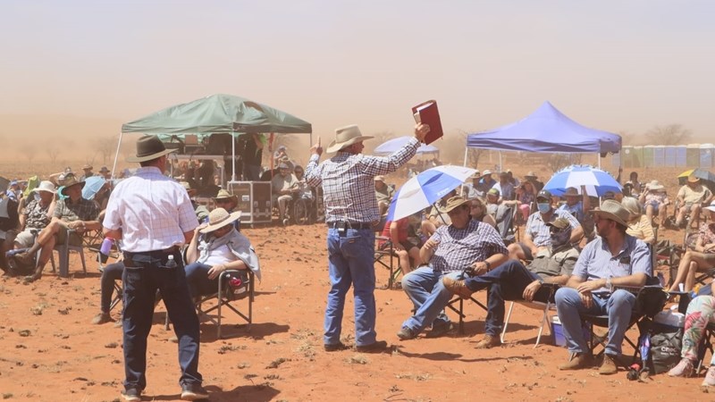 Farmers gather in NC to pray with Angus Buchan - PHOTO GALLERY, VIDEO | News Article