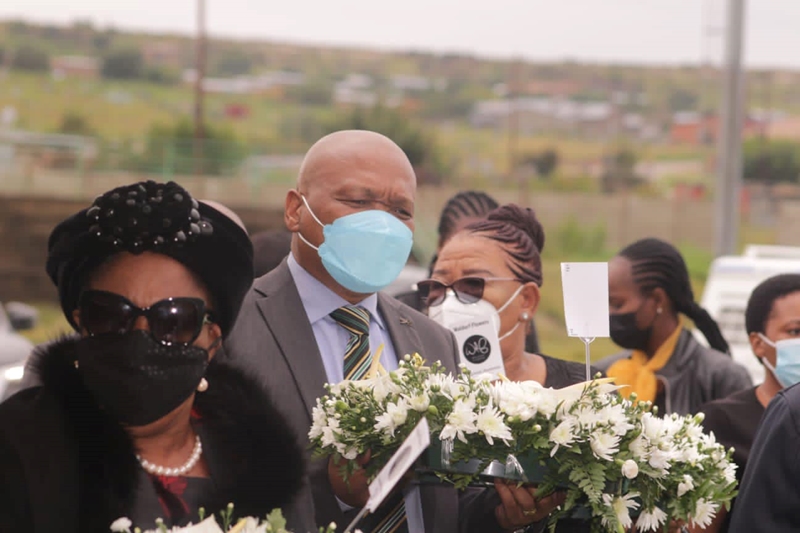 FS premier bids accident victims farewell | News Article