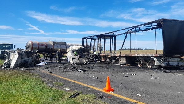 Driver 'burned to death after N1 accident' Driver 'burned to death after N1 accident' | News Article