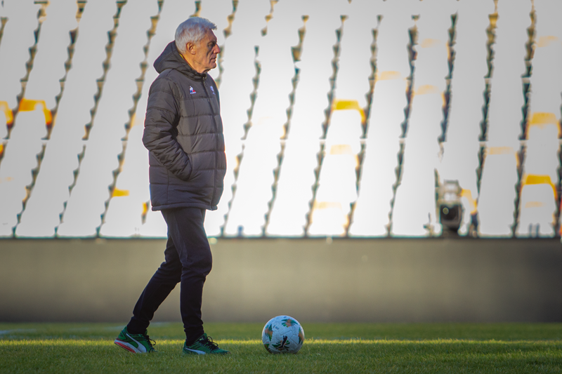 Broos thrilled to have more time to prepare | News Article