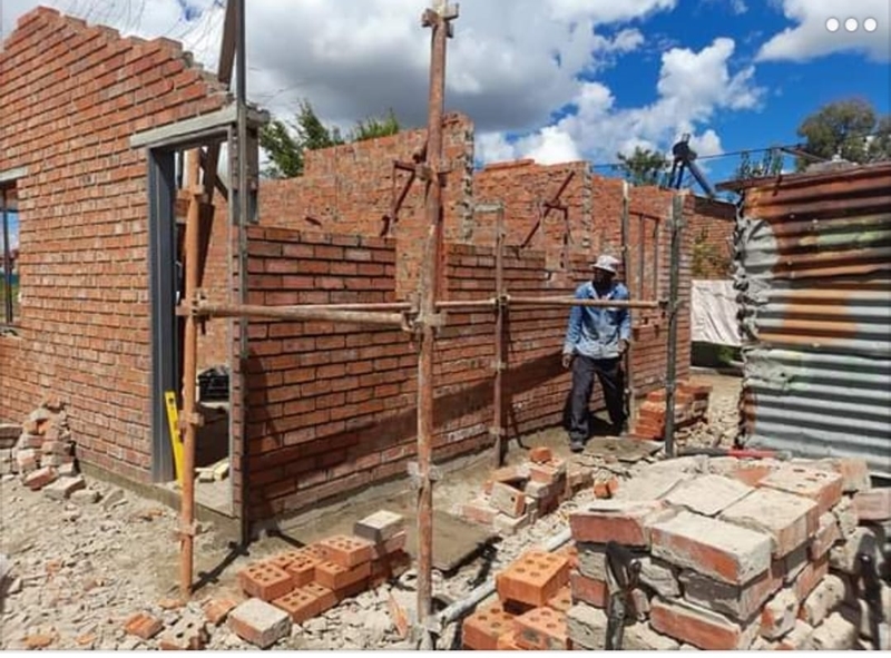 Free State residents stranded after their houses were demolished | News Article