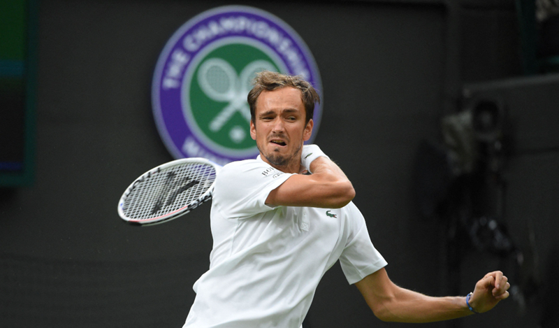 Wimbledon bans Russian and Belarussian players | News Article