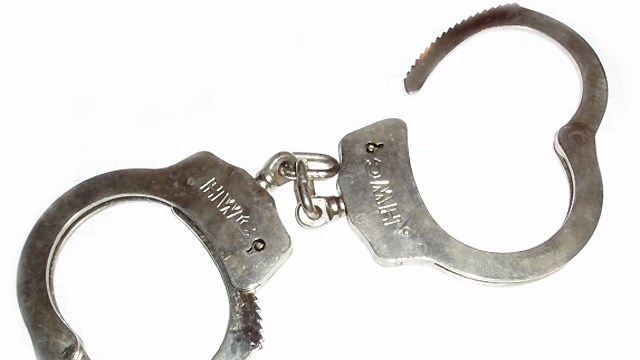 Geen nuwe arrestasies ná Swartruggens-plaasaanval Geen nuwe arrestasies ná Swartruggens-plaasaanval | News Article