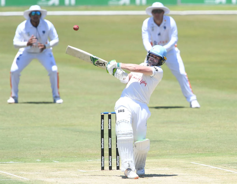 Elgar dominates with the bat against Knights | News Article