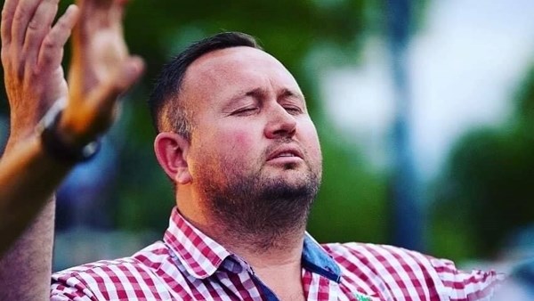 Burre Burger help boere se las verlig met koshuisgeld Burre Burger help boere se las verlig met koshuisgeld | News Article