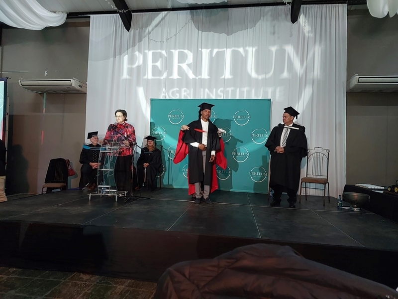 Peritum trots op sy studente wat graad vang | News Article