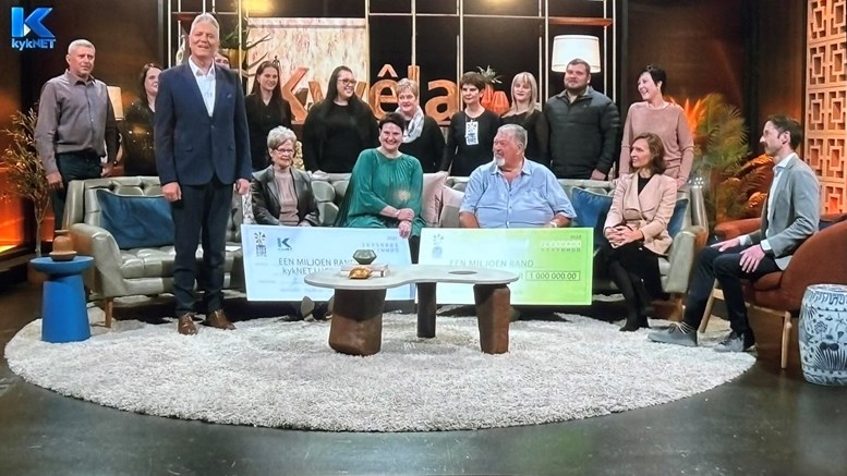 Bloemhof gekroon as dorp van die jaar Bloemhof gekroon as dorp van die jaar | News Article