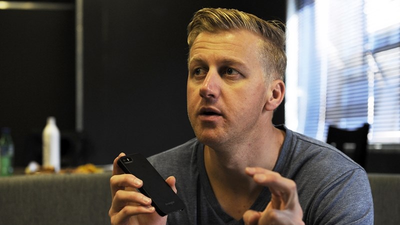 Nandos terminates sponsorship of Gareth Cliff’s show Nandos terminates sponsorship of Gareth Cliff’s show | News Article
