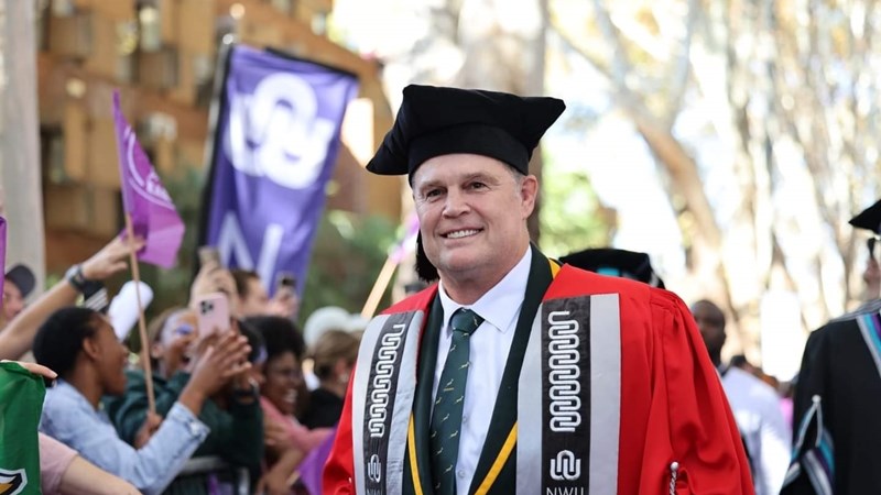 Dit is nou dr. Rassie Erasmus! | OFM