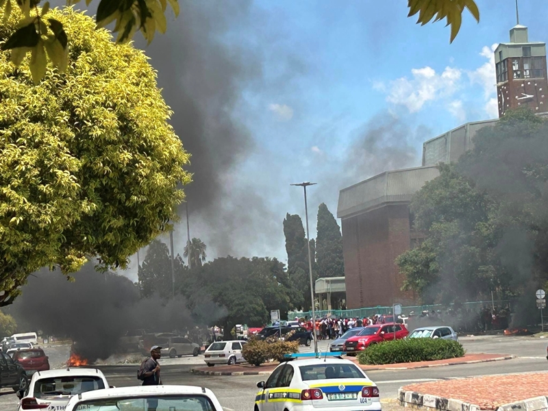 Matjhabeng nader hof terwyl werkerstaking vererger | News Article