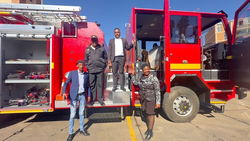 Kimberley spog met moderne brandweerwa Kimberley spog met moderne brandweerwa | News Article