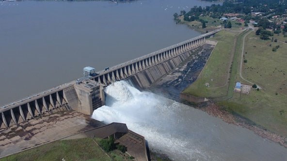 Vaal Dam opens four sluice gates | News Article