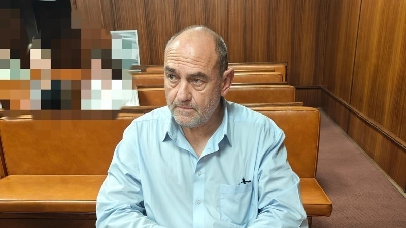 Pedofiel terug in hof vir bedrogsaak | News Article