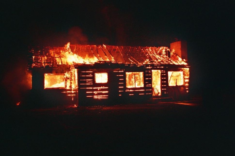 Huisbrand op Upington eis sewejarige | News Article
