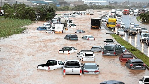 #KZNfloods: Trapped pupils, teachers evacuated #KZNfloods: Trapped pupils, teachers evacuated | News Article
