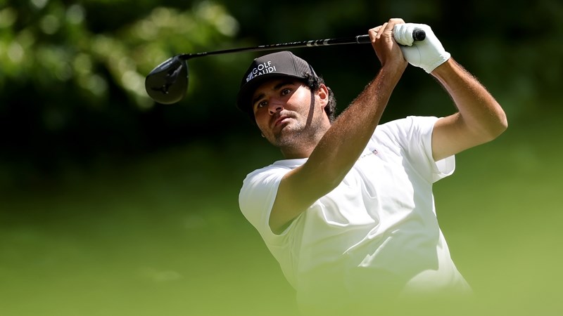 Chacarra charges and Schaper stays in the hunt at Royal Johannesburg | News Article