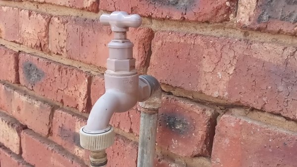 Residents raise concerns over 'brown' water Residents raise concerns over 'brown' water | News Article