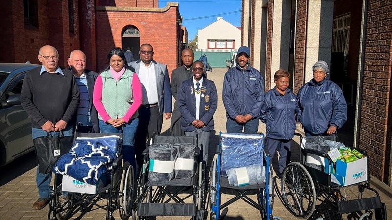St. Patrick’s CBC Kimberley donate wheelchairs to homes for aged | News Article