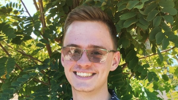Jong digter van Upington wen gesogte prys Jong digter van Upington wen gesogte prys | News Article