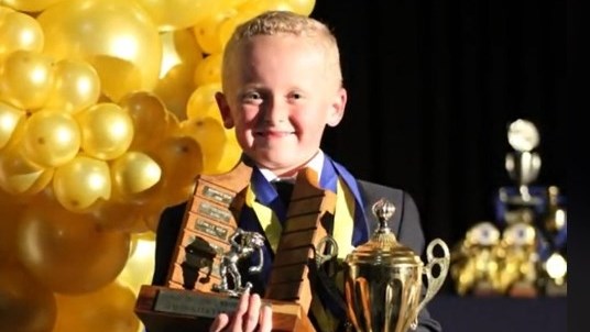 Brother steals spotlight before sister's dance concert – VIDEO Brother steals spotlight before sister's dance concert – VIDEO | News Article