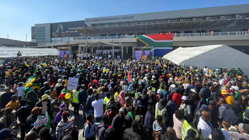 Heroic Banyana arrive back in South Africa | News Article