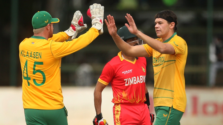 Coetzee leads the wicket-taking in Harare | News Article