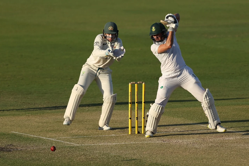 Experienced Australia force the Proteas to chase leather in Perth | News Article