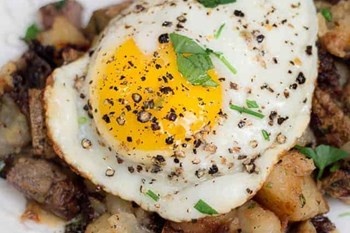 Your Weekend Breakfast Recipe - Leftover Steak Hash and Egg | Blog Post