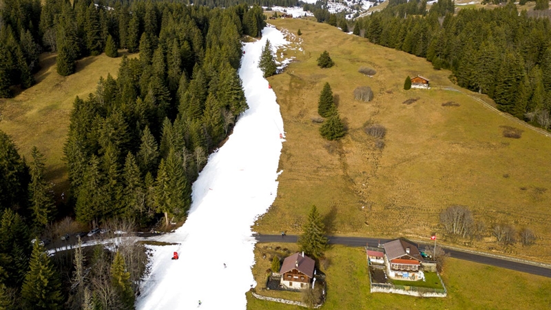 Ski resorts in Europe close due to unusually warm weather | News Article