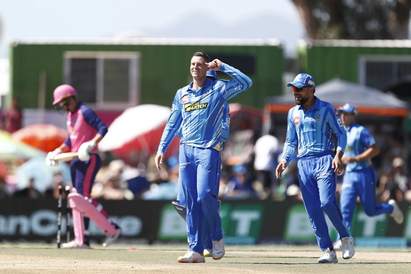 MI Cape Town return to winning ways in Cape derby | News Article