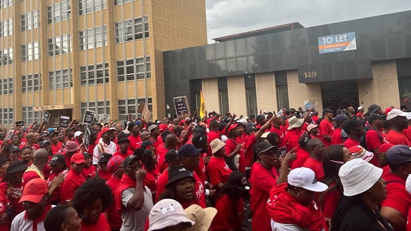 Dissatisfied public servants paint the town red Dissatisfied public servants paint the town red | News Article