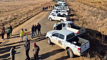 Inwoners van Clocolan sluit R708-pad, wag op regering se reaksie | News Article