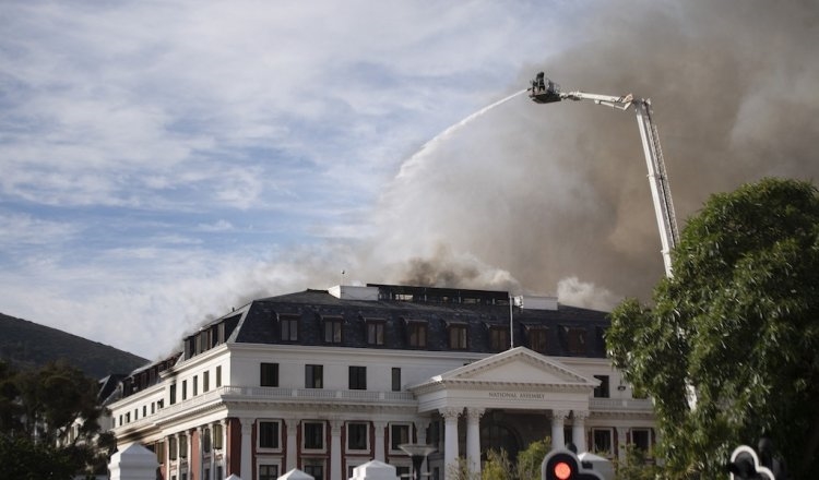 #ParliamentFire: Report exposes non-compliance, #Sona2022 moved to City Hall  | News Article
