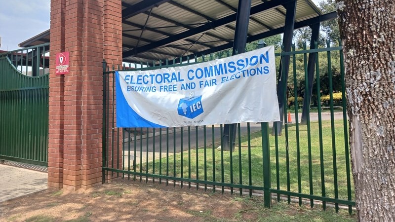 Voter registration weekend off to a good start Voter registration weekend off to a good start | News Article