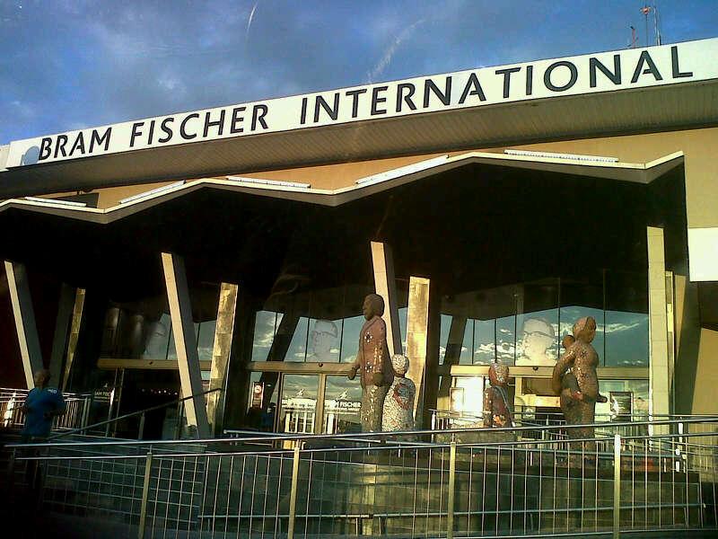BFN-lughawe in rep en roer in afwagting vir President Zuma se besoek | News Article
