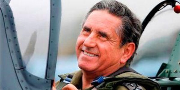 Well-known SA pilot, Laurie Kay, dies Well-known SA pilot, Laurie Kay, dies | News Article