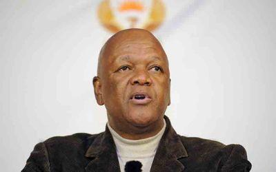 Minister sê môre oor Gupta-debakel | News Article