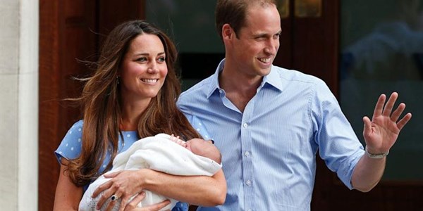 World sees Royal baby for the first time World sees Royal baby for the first time | News Article