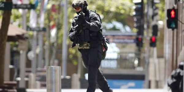 Gunman takes people hostage in Sydney cafe | News Article