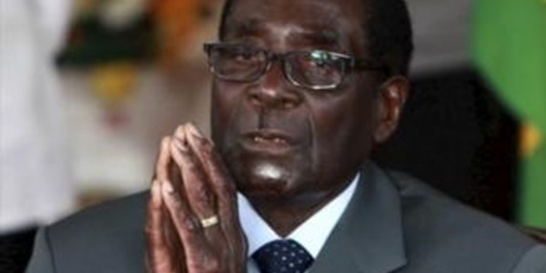 Straatname ter ere van Mugabe en sy vrou moet weg | News Article