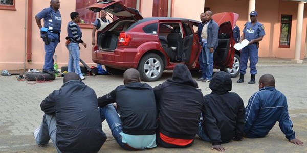 Thaba Nchu police foil planned robbery Thaba Nchu police foil planned robbery | News Article