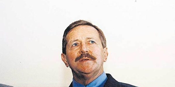 Wife confirms Clive Derby-Lewis has terminal lung cancer Wife confirms Clive Derby-Lewis has terminal lung cancer | News Article