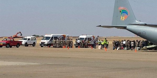 Video: Nigerië-ineenstorting: Ses ontslaan; nóg oorlewendes land by OR Tambo Video: Nigerië-ineenstorting: Ses ontslaan; nóg oorlewendes land by OR Tambo | News Article