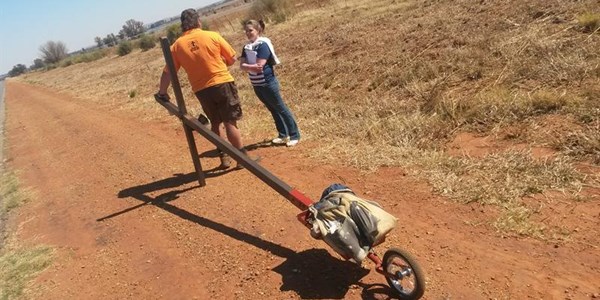 Man dra kruis 8 000km oor Suid-Afrika heen | News Article