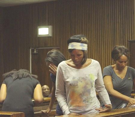 Bloemfontein se beweerde bordeel-vroue verskyn weer | News Article