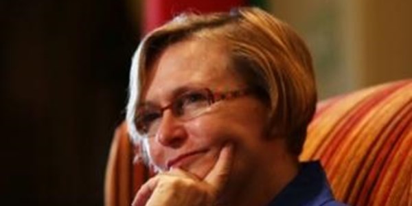 Helen Zille, Redi Tlhabi at twar Helen Zille, Redi Tlhabi at twar | News Article