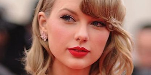 Taylor Swift announces heartbreaking news on Twitter | News Article